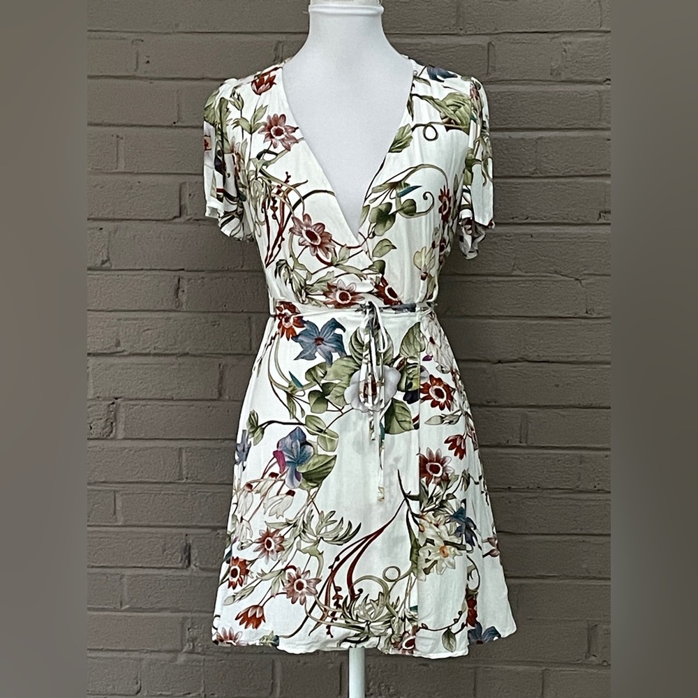 Lulu’s floral print wrap dress S